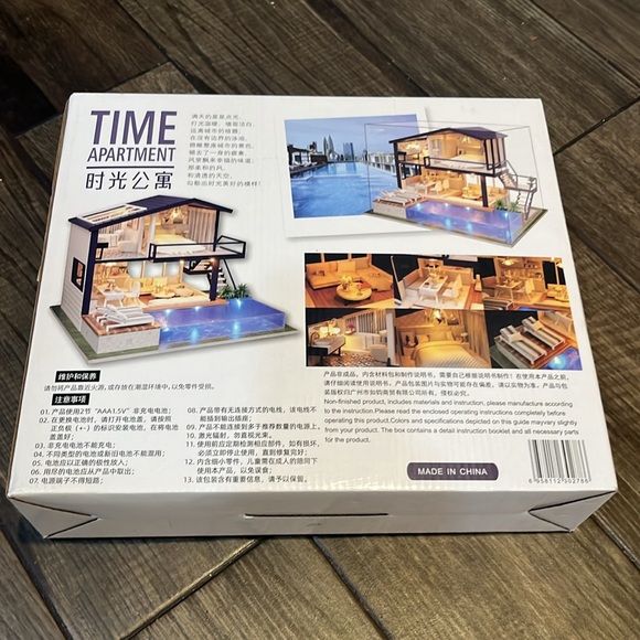 DIY MINI HOUSE (new in box) 🎄 - Picture 2 of 3